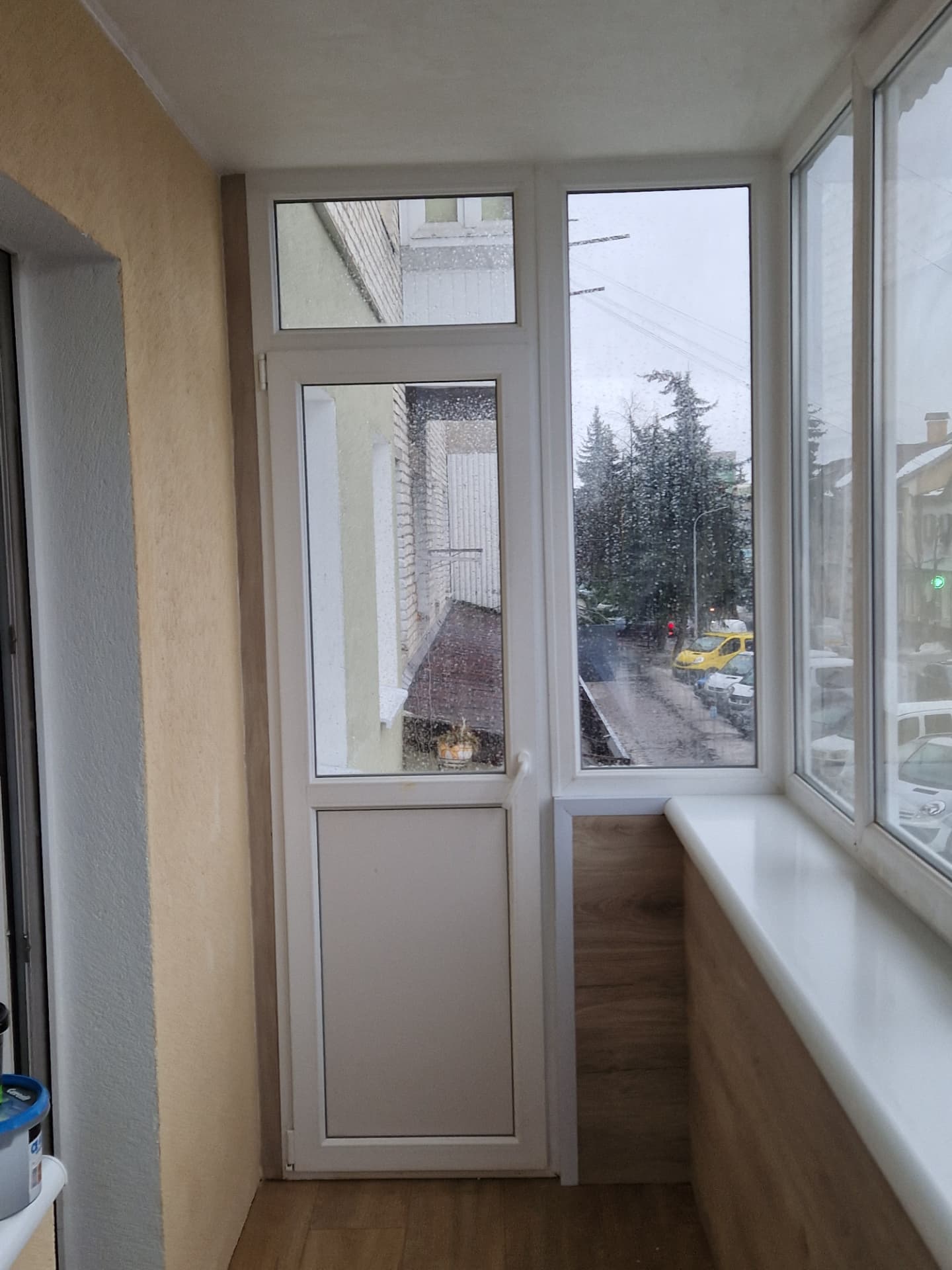 Монтаж вікон Rehau